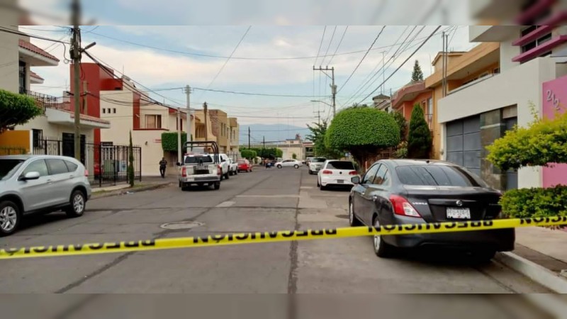 Asesinan a tiros a una jovencita, en calles de Zamora 