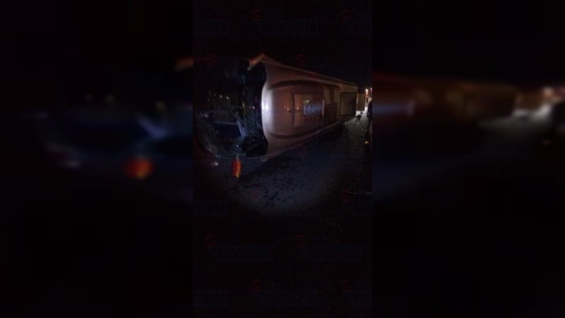 Autobusazo en la autopista de Occidente deja 1 muerto y 10 heridos 