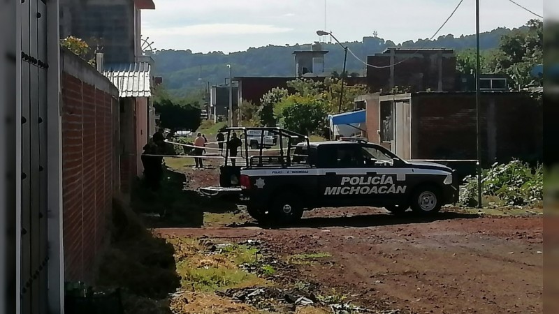 Asesinan a tiros a madre y su hijo, dentro de una vivienda en Uruapan  