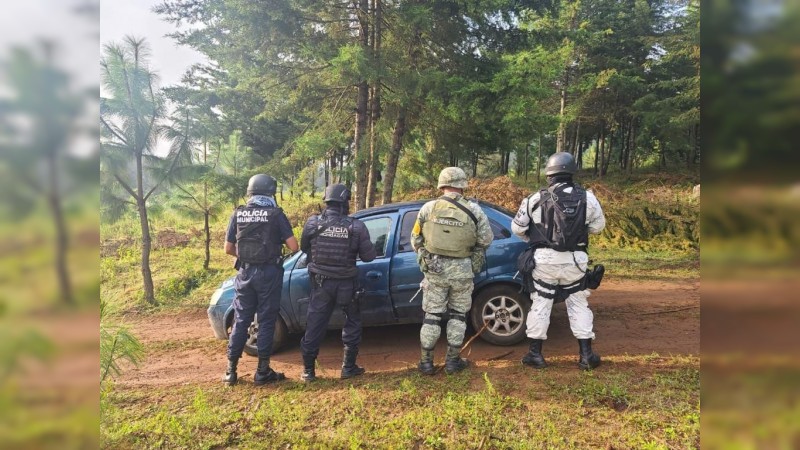 Militares y policías revientan narcocampamento, en Chilchota   