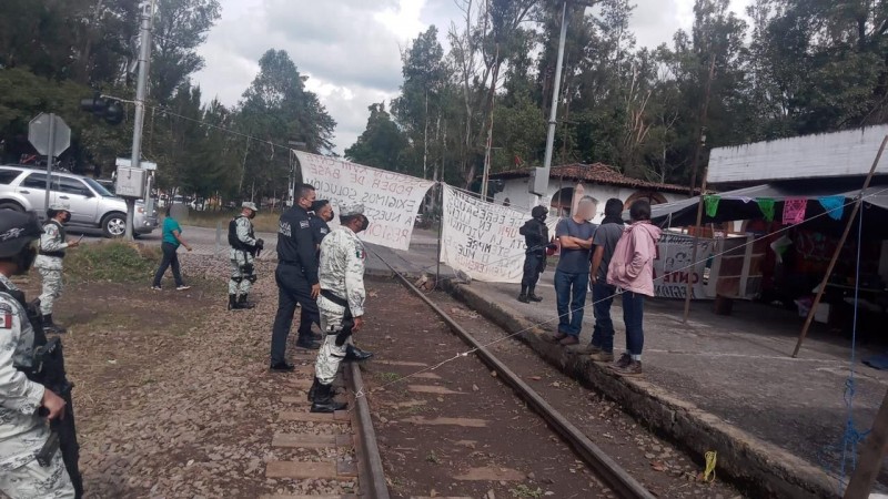Liberan las vías del tren en Uruapan y Pátzcuaro 
