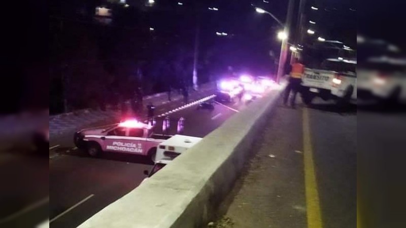 Zitácuaro: mueren 2 tras derrape de motocicleta 