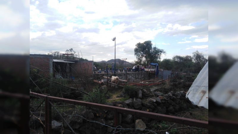 Desplome de gradas en plaza de toros de Chiquimitio deja 4 heridos 