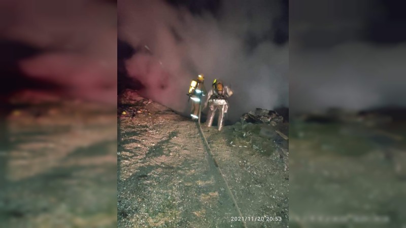 Bodega en parque industrial de Zacapu se incendia