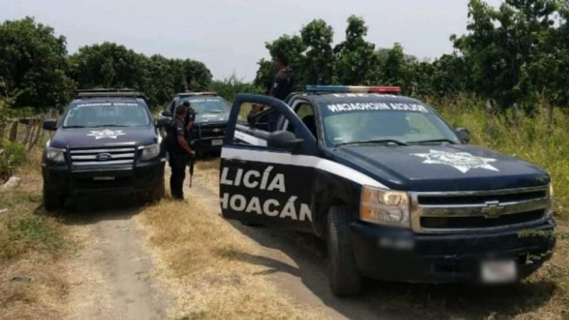 Suman 4 cuerpos hallados, en fosa de Chilchota 