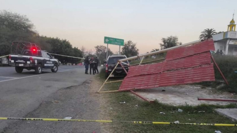 Asesinan a balazos a una mujer en la carretera Morelia-Zinapécuaro
