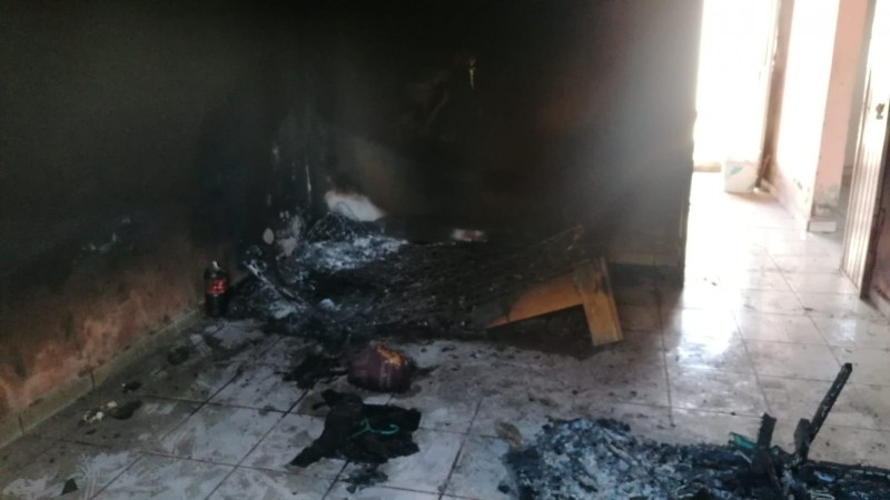 Perece hombre calcinado dentro de vivienda incendiada, en Morelia 