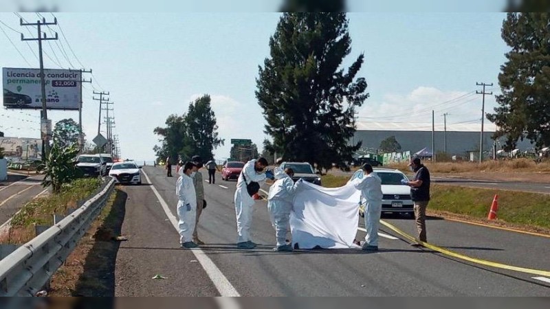Muere hombre atropellado, en la carretera Morelia-Pátzcuaro  