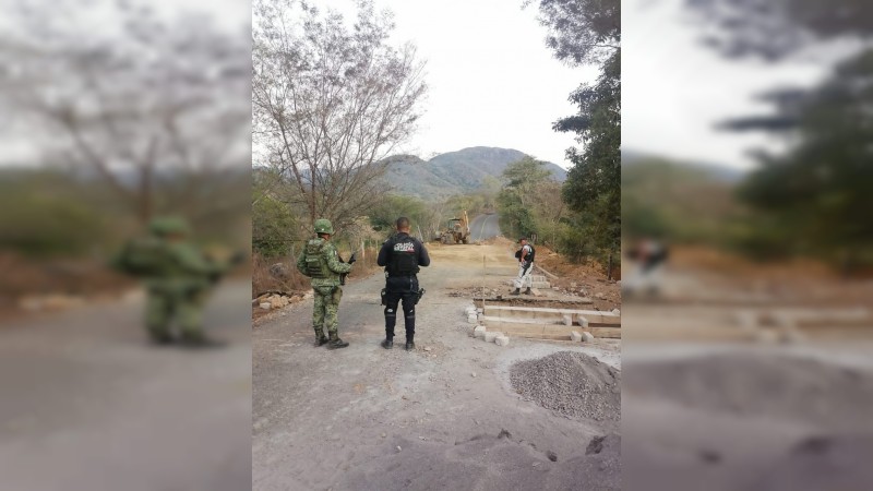 Abierta la circulación vial en la carretera Villa Victoria-Tehuantepec: SSP y Ejército