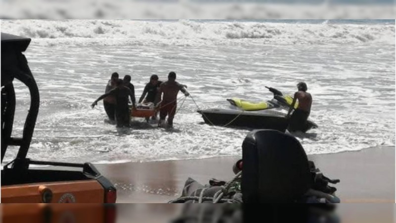 Rescatan cuerpo de adolescente arrastrado por el mar en año nuevo, en Aquila