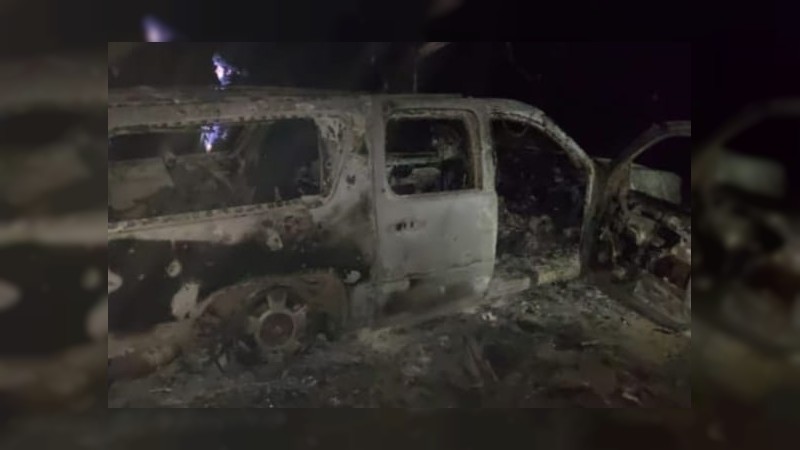 Infierno en Zinapécuaro: se enfrentan delincuentes hay 3 muertos y 5 autos calcinados 