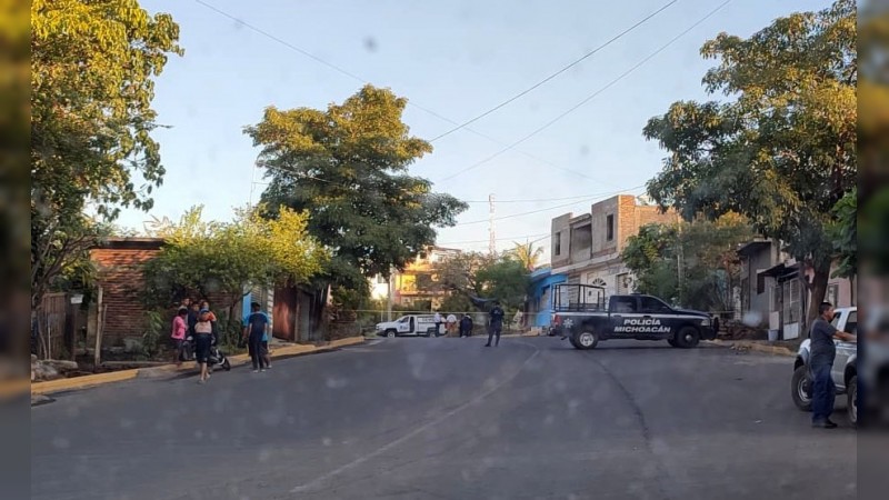 Dejan cadáver descuartizado, en calles de Apatzingán 