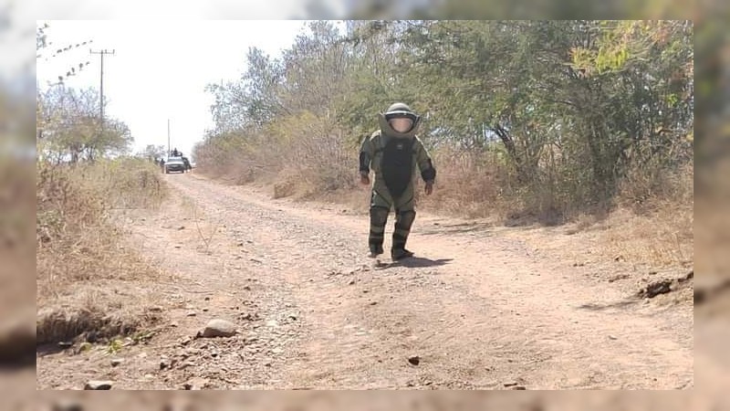 Militares han desactivado 250 minas, en Aguililla; explosivos han dejado 1 muerto