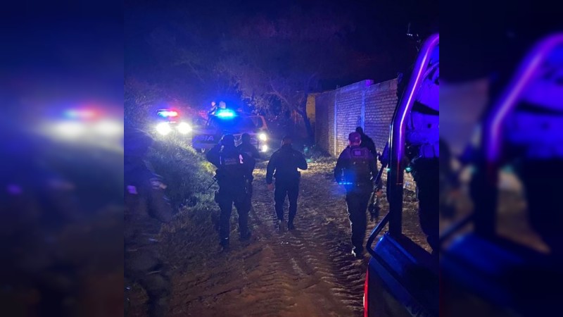 Tiran los cadáveres de 2 hombres y una mujer, en baldío de Hidalgo 