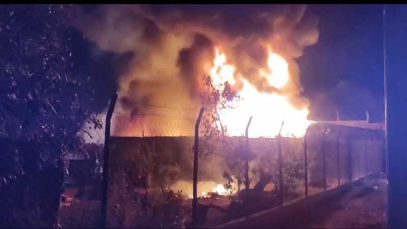 Arden humildes viviendas, en Morelia 