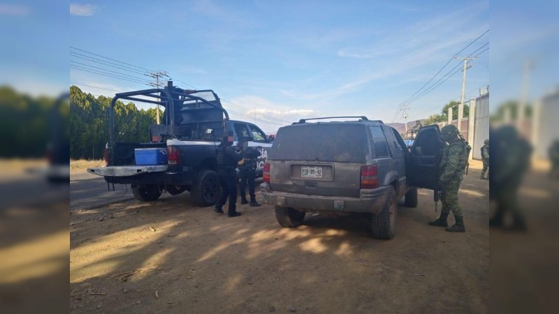 Aseguran Jeep con blindaje artesanal, en El Aguaje