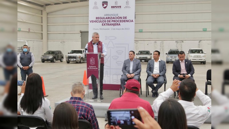 Arranca Bedolla regularización de vehículos de procedencia extranjera en Michoacán