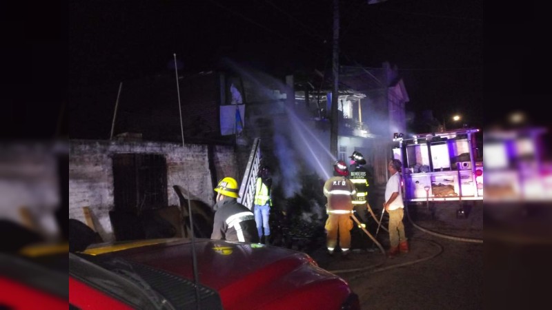 Se incendian 2 viviendas, en Zacapu 