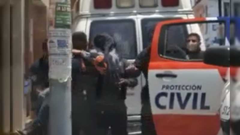 Un muerto y 3 heridos, saldo de ataque a hermano de edil, en Zitácuaro 