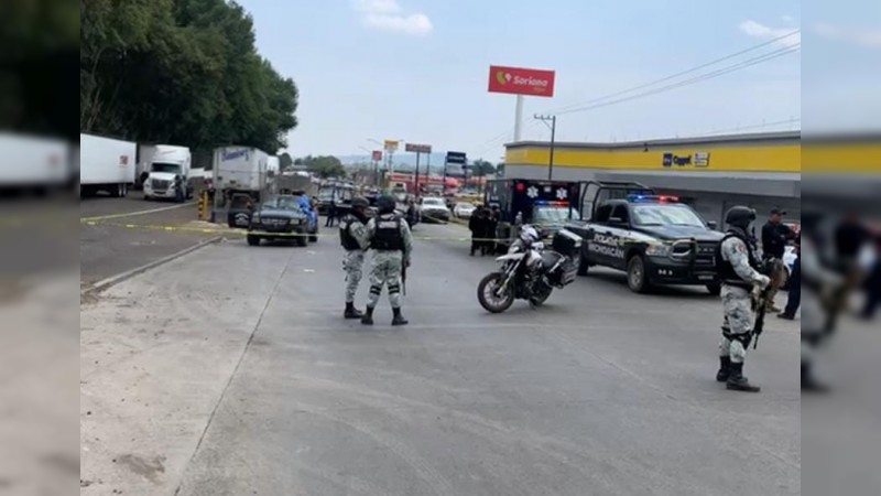 Asesinan a balazos a un hombre frente a Coppel de Uruapan