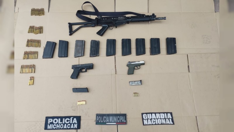 Atrapan a 2 sujetos fuertemente armados, en Zamora 