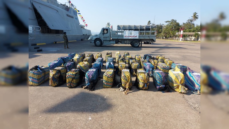 Procesan a 3 que transportaban  más de una tonelada y media de coca, en litoral michoacano 