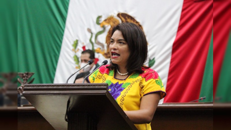 Propone Eréndira Isauro paridad en postulación de candidaturas a la gubernatura