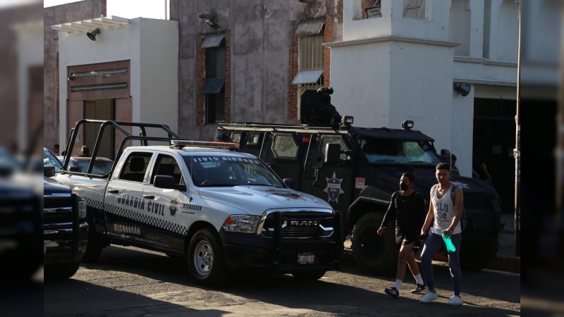 Detienen a 7 y aseguran 14 envoltorios de droga, en Morelia y Zitácuaro