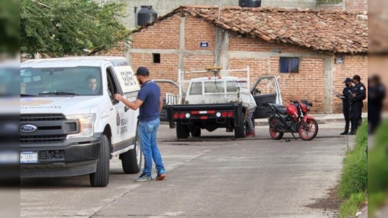 Violencia en Zamora: grupo armado ataca a tripulantes de moto; uno murió 
