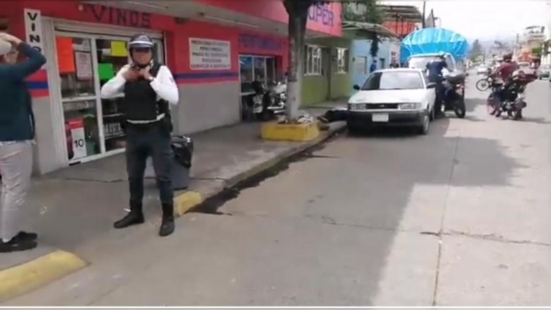 Asesinan a hombre cuando intentaba abordar su auto, en Uruapan