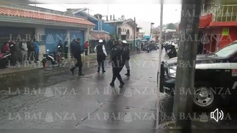 Comando mata a 8 jóvenes, en Uruapan 