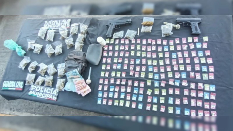 Atrapan a 5 miembros de grupo delictivo, con más de 200 “grapas” de droga, en Jacona 