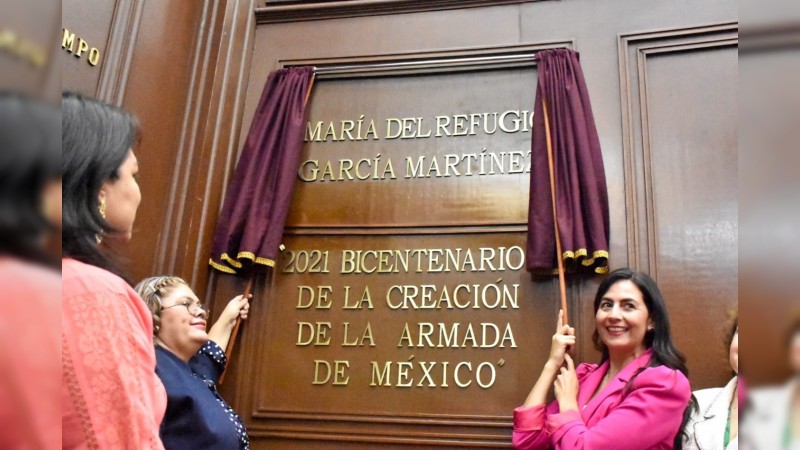 75 Legislatura homenajea a Cuca García; inscribe su nombre en letras de oro