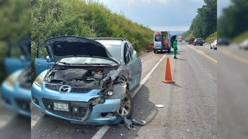 Deja 6 lesionados choque en Autopista Siglo 21