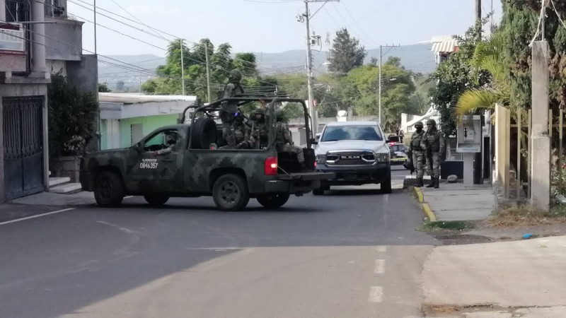 Gatilleros emboscan a policías, en Tarímbaro; hay 2 muertos 