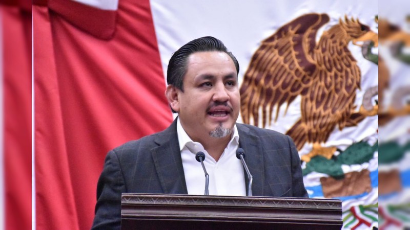 Michoacán debe impulsar turismo a través de Pueblos Mágicos: Víctor Manríquez