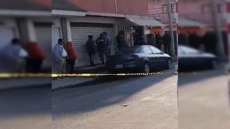 Grupo armado ataca base de taxis, en Uruapan 