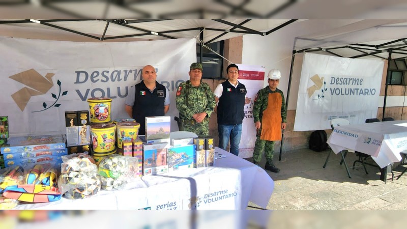 Activan programa de canje de armas y juguetes bélicos en Morelia y Zamora