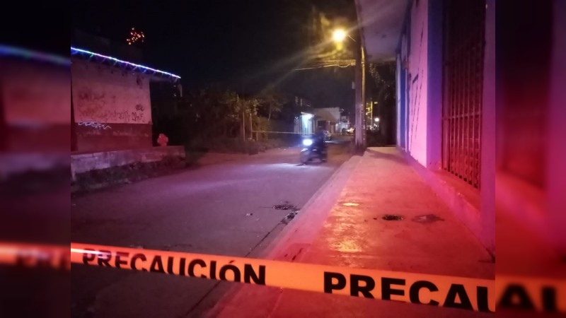 Asesinan a 2 tripulantes de una camioneta, en Uruapan 