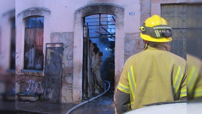 Se incendia inmueble, en el Centro de Morelia  