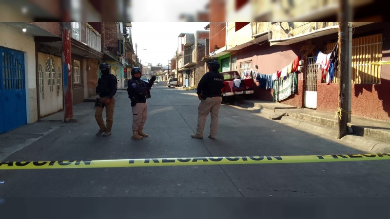 Asesinan a balazos a un hombre en inmediaciones de plaza Ágora de Uruapan