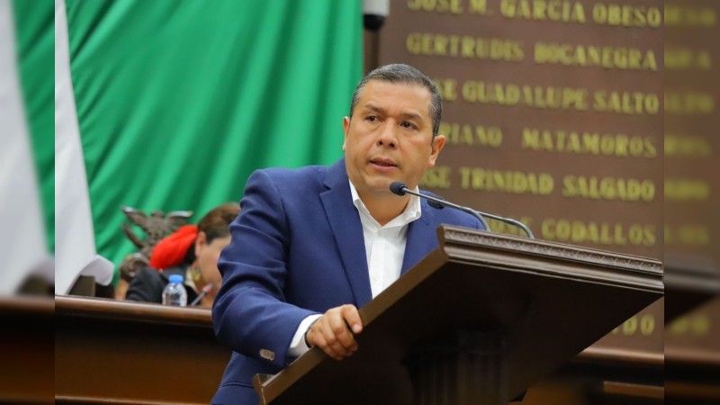 Propone Barragán establecer en Michoacán la figura de herencia digital