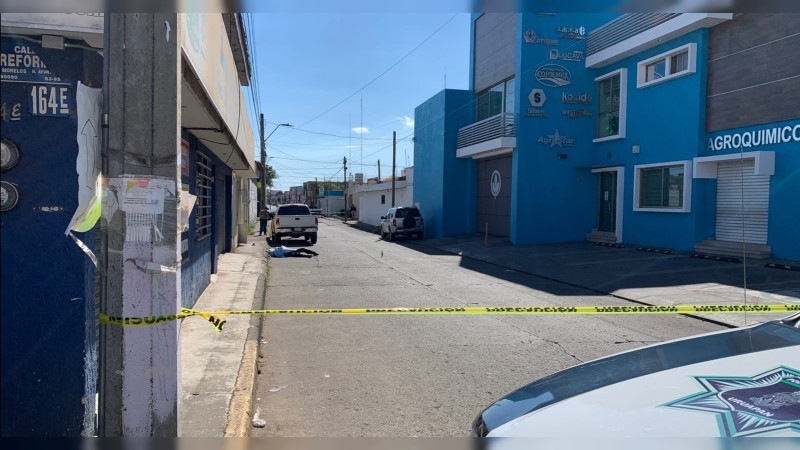 Un peatón fue asesinado en Uruapan, desde un vehículo en movimiento