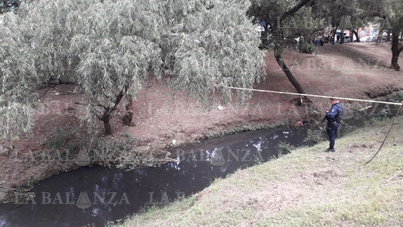Cadáver es hallado en el Río Chiquito de Morelia  