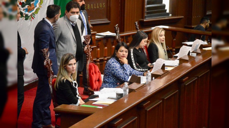 Endurece 75 Legislatura castigo a feminicidas
