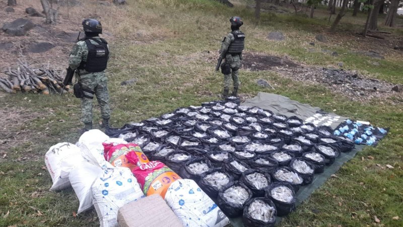 Abandonan considerable cargamento de droga, en Tanhuato; militares lo aseguran 