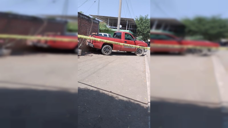 Ejecutan al conductor de una camioneta, en Apatzingán
