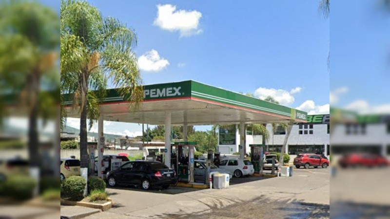 Empistolados atracan a despachadores de gasolinera, en Morelia 