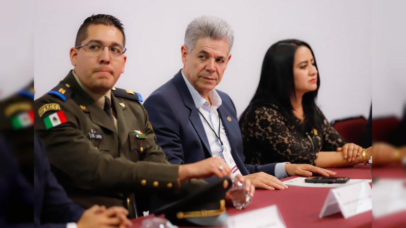 Construcción de leyes, un esfuerzo entre autoridades y ciudadanía: Hernández Peña