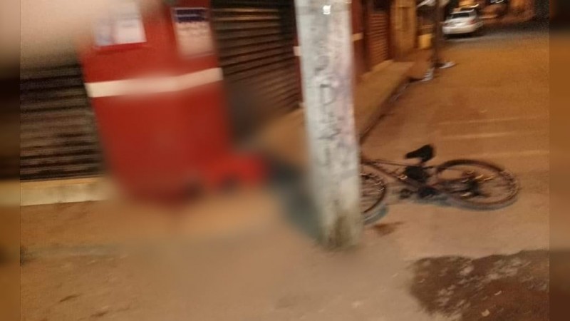 A balazos asesinan a un ciclista en Uruapan